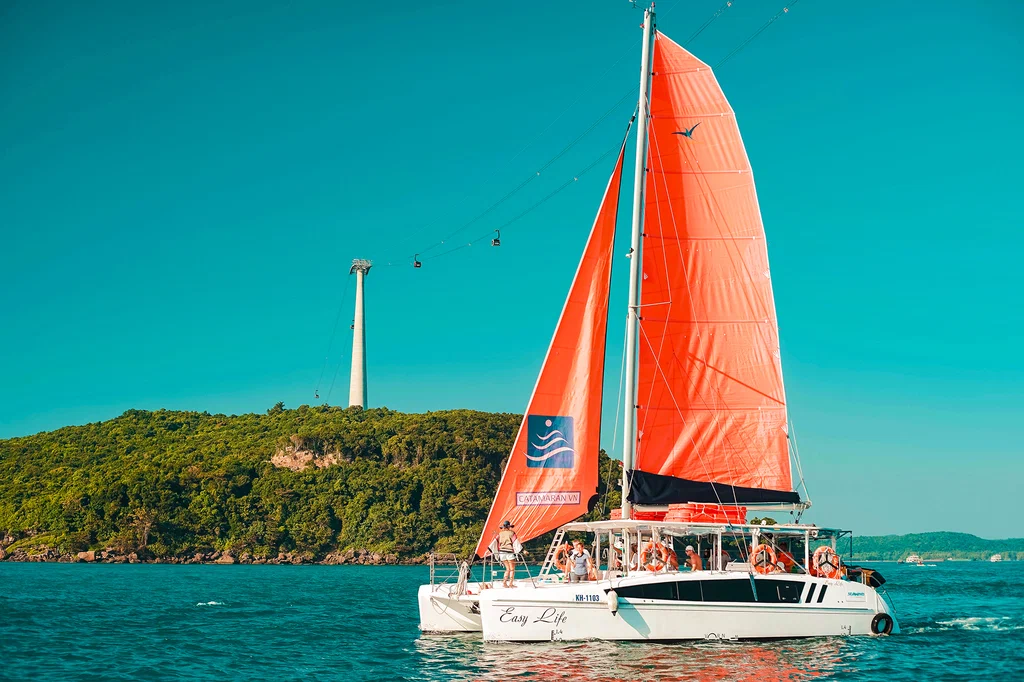 Catamaran VN Yacht - Du thuyền tại Nha Trang